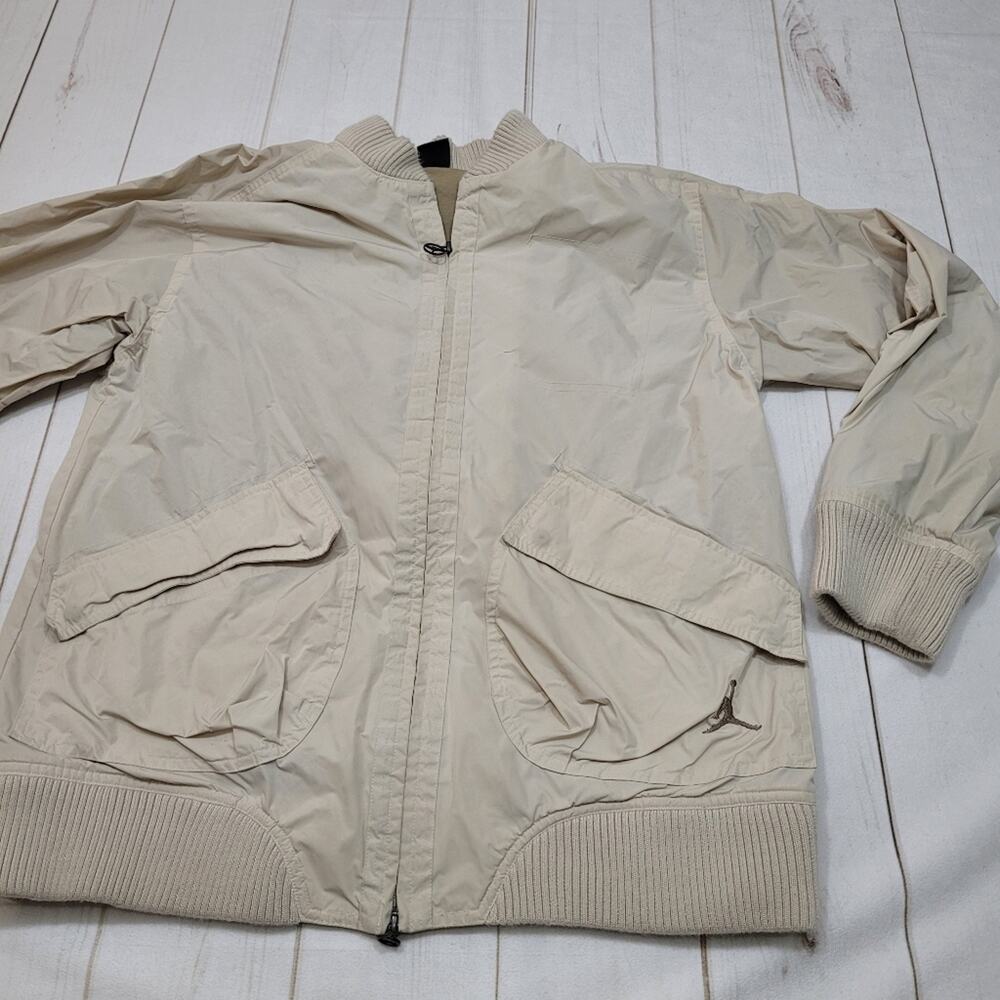 Air jordan nylon tan full zip lined jacket bomber